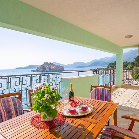 Montesan Luxury Apartment Beach Front Sveti Stefan Exteriér fotografie