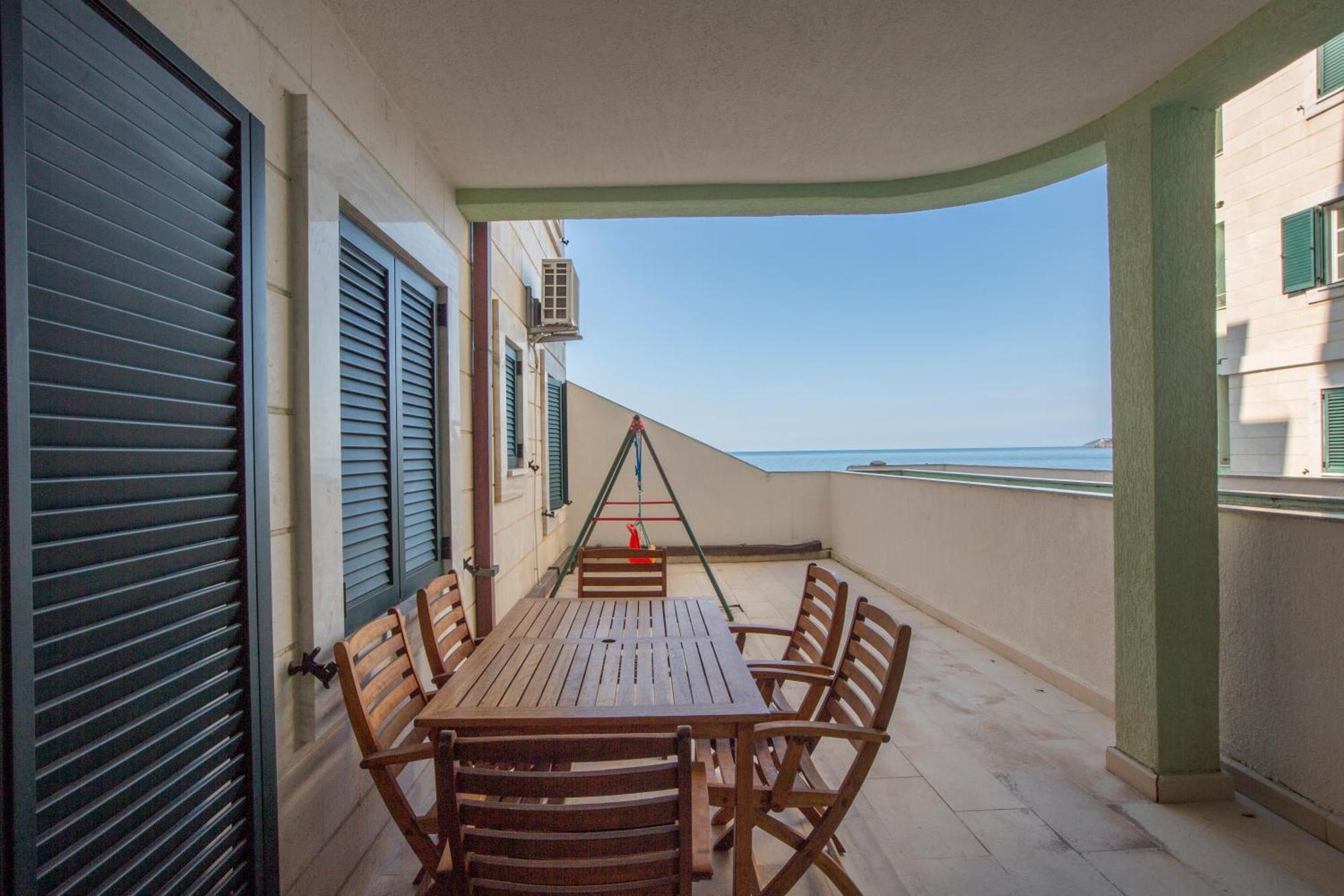 Montesan Luxury Apartment Beach Front Sveti Stefan Exteriér fotografie