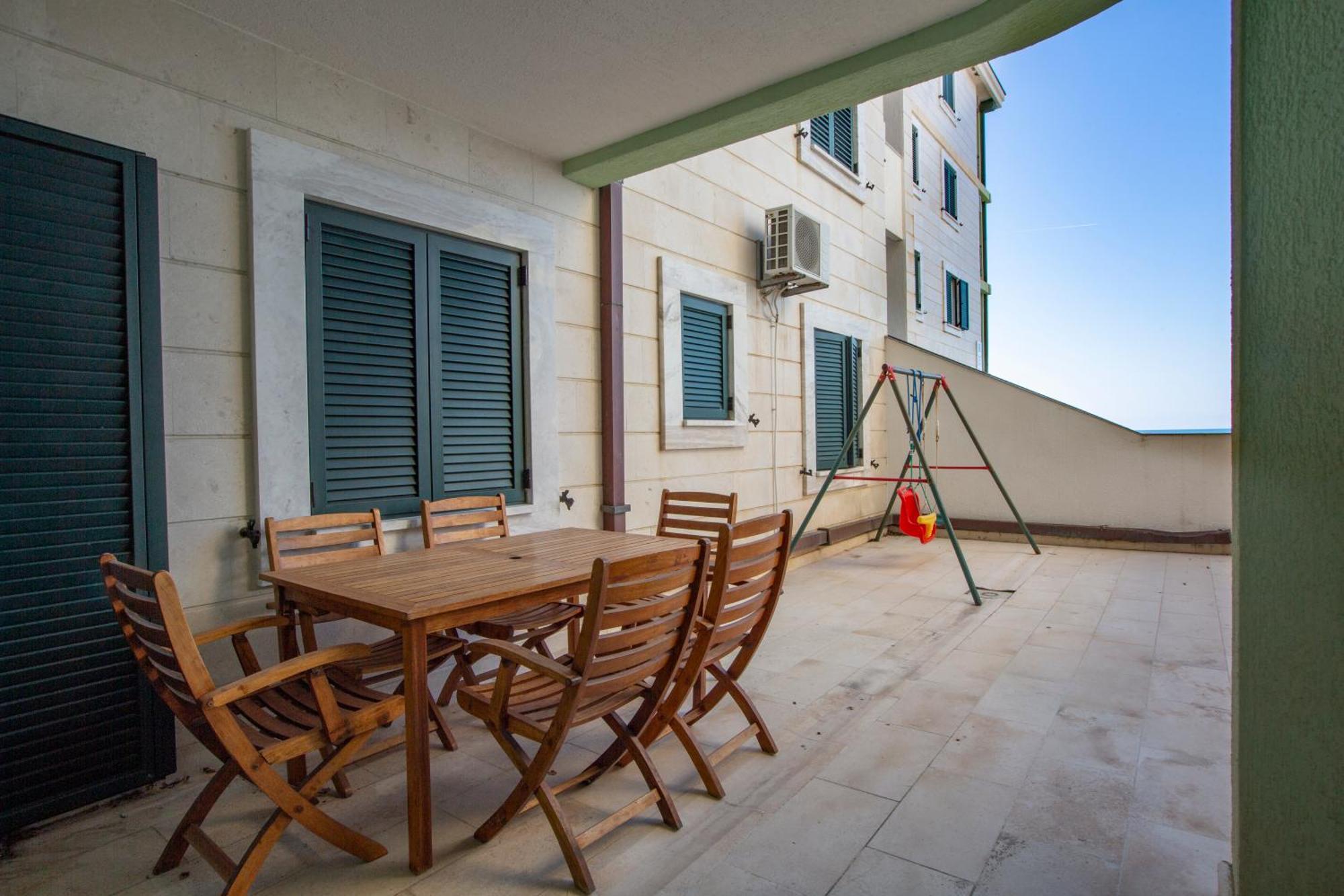 Montesan Luxury Apartment Beach Front Sveti Stefan Exteriér fotografie