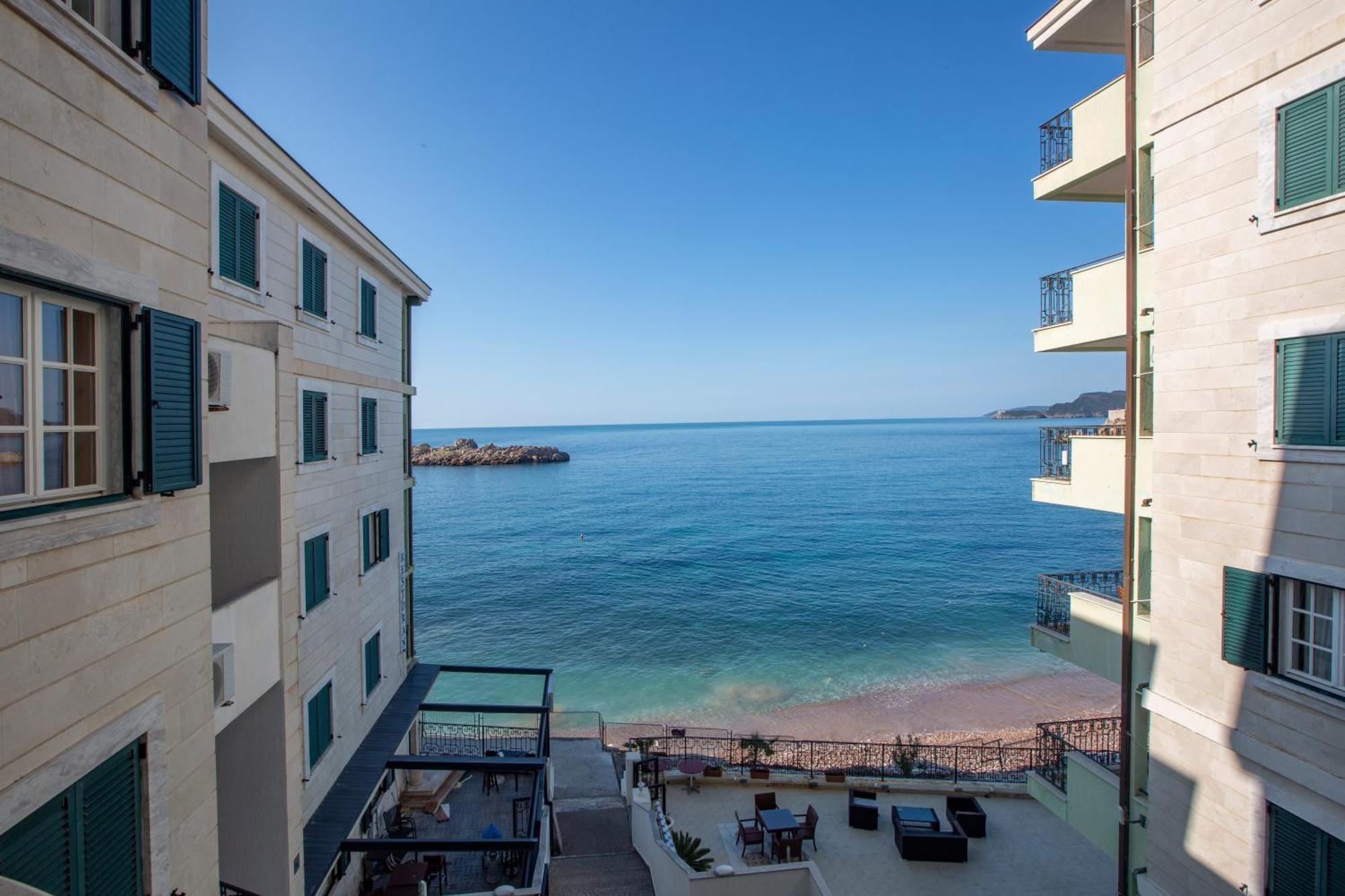 Montesan Luxury Apartment Beach Front Sveti Stefan Exteriér fotografie