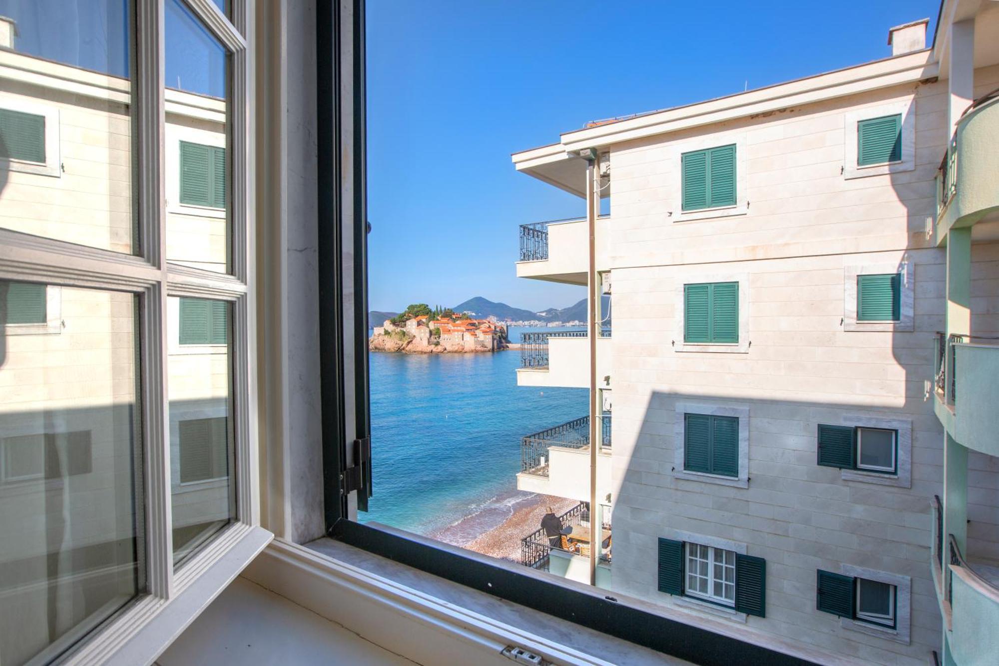 Montesan Luxury Apartment Beach Front Sveti Stefan Exteriér fotografie