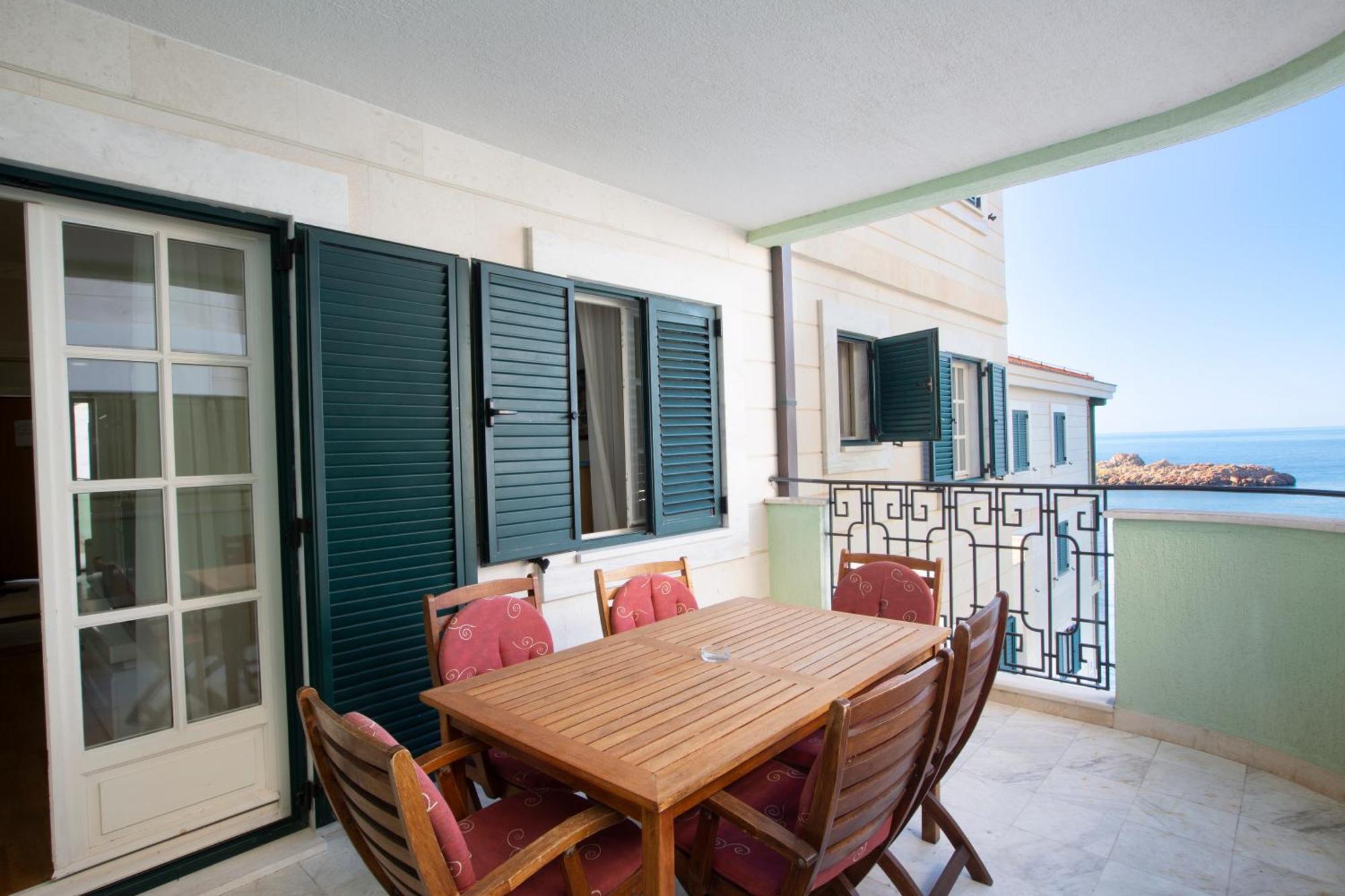 Montesan Luxury Apartment Beach Front Sveti Stefan Exteriér fotografie