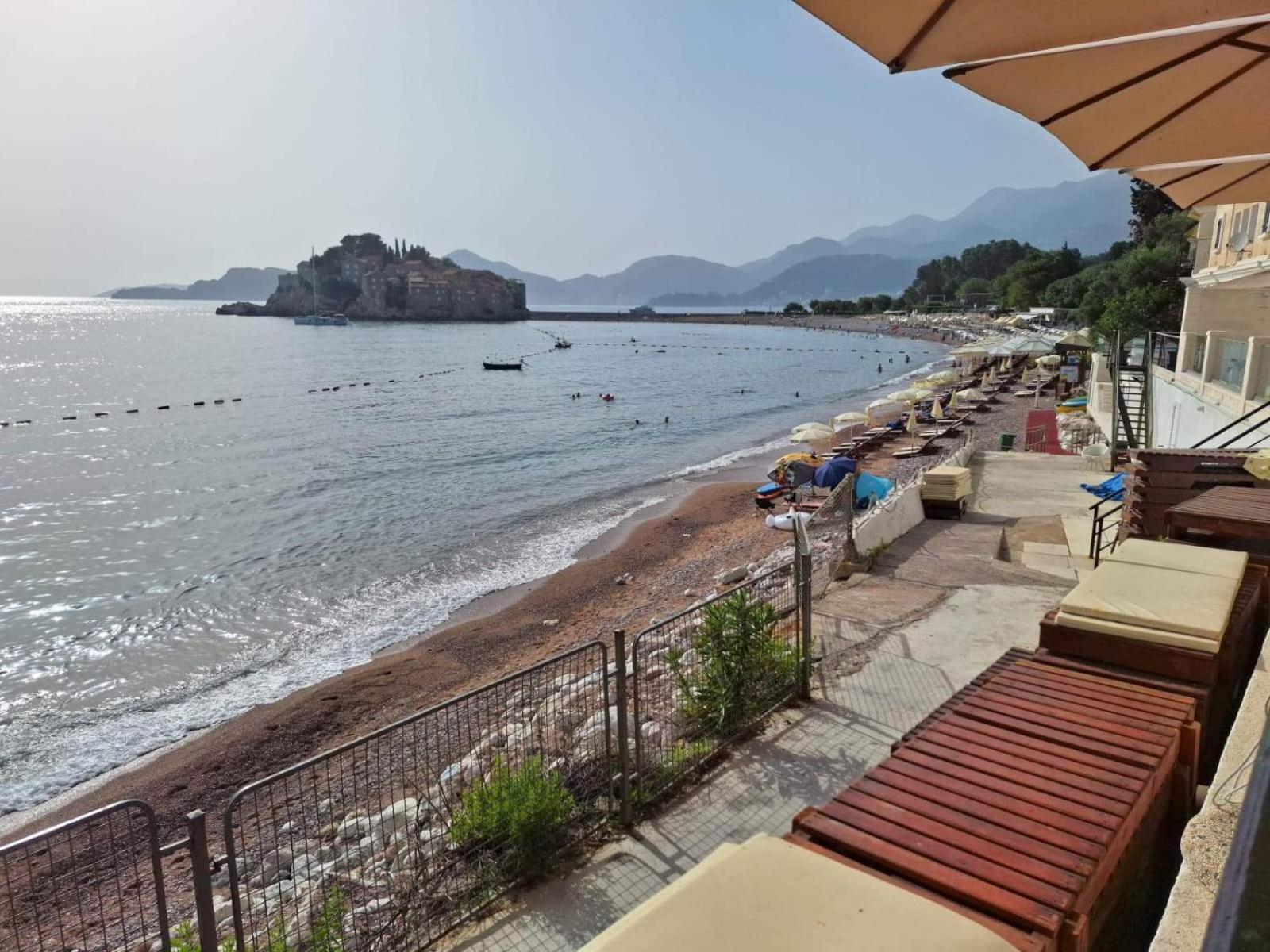 Montesan Luxury Apartment Beach Front Sveti Stefan Exteriér fotografie