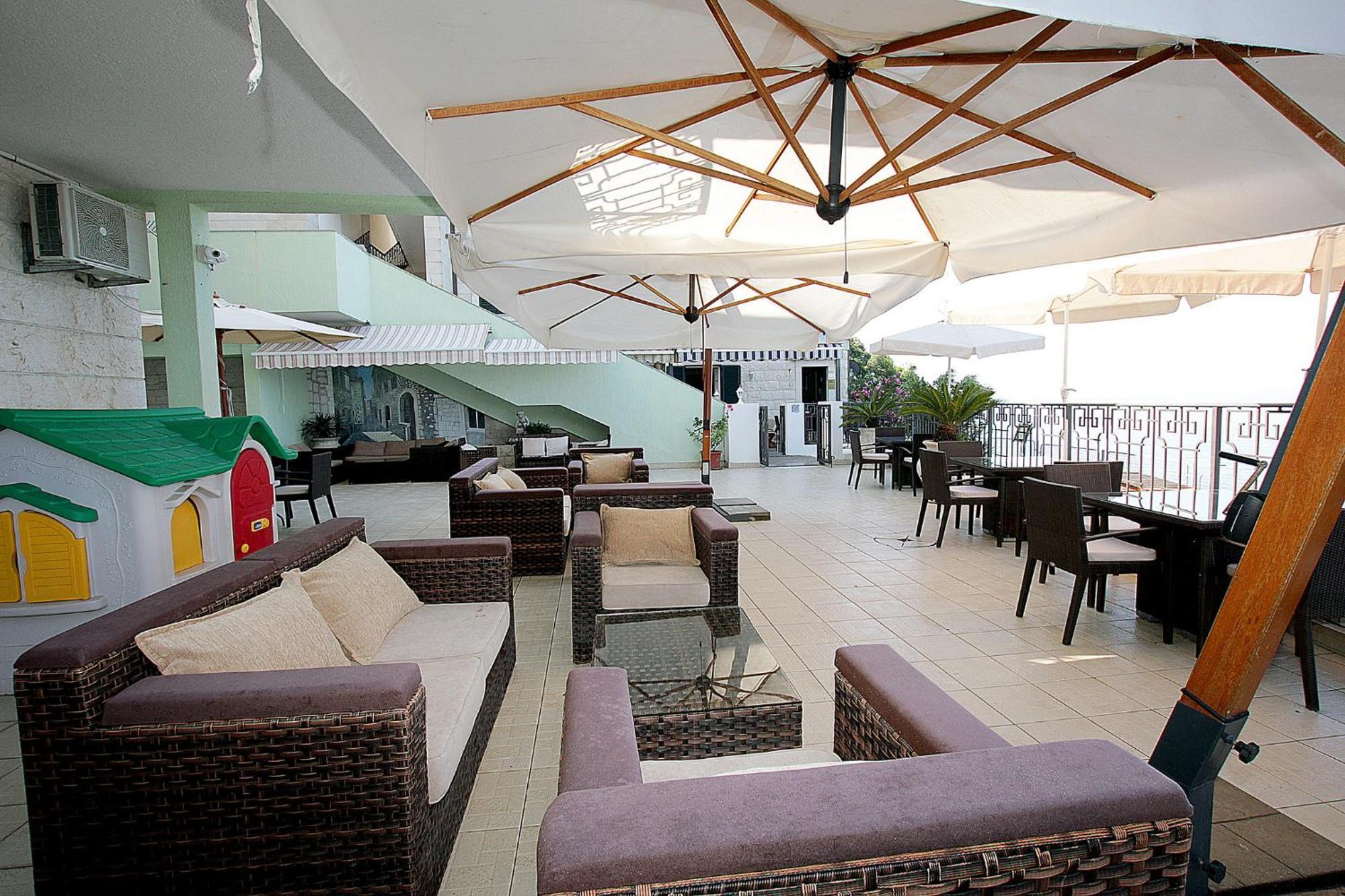 Montesan Luxury Apartment Beach Front Sveti Stefan Exteriér fotografie