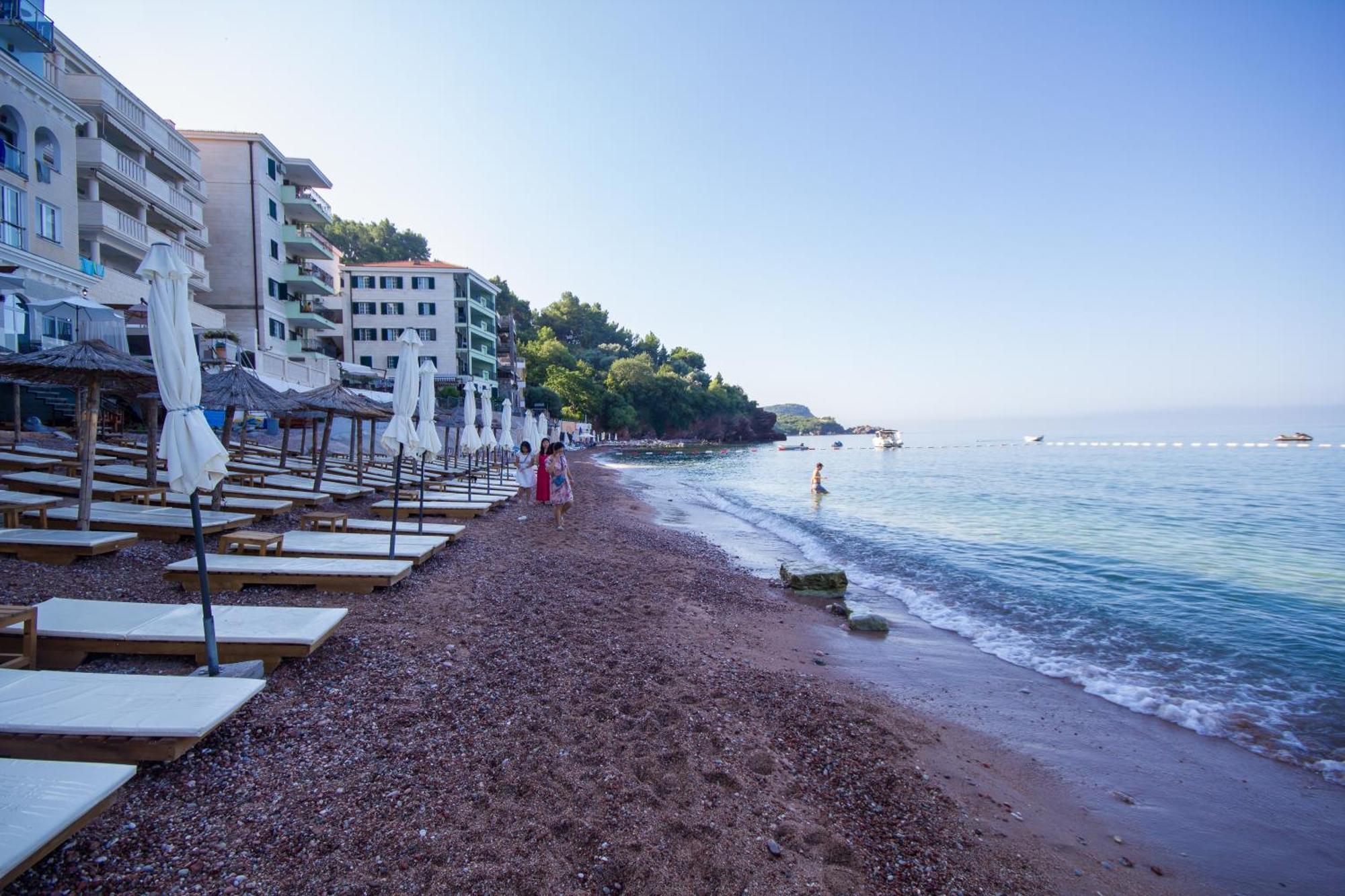 Montesan Luxury Apartment Beach Front Sveti Stefan Exteriér fotografie