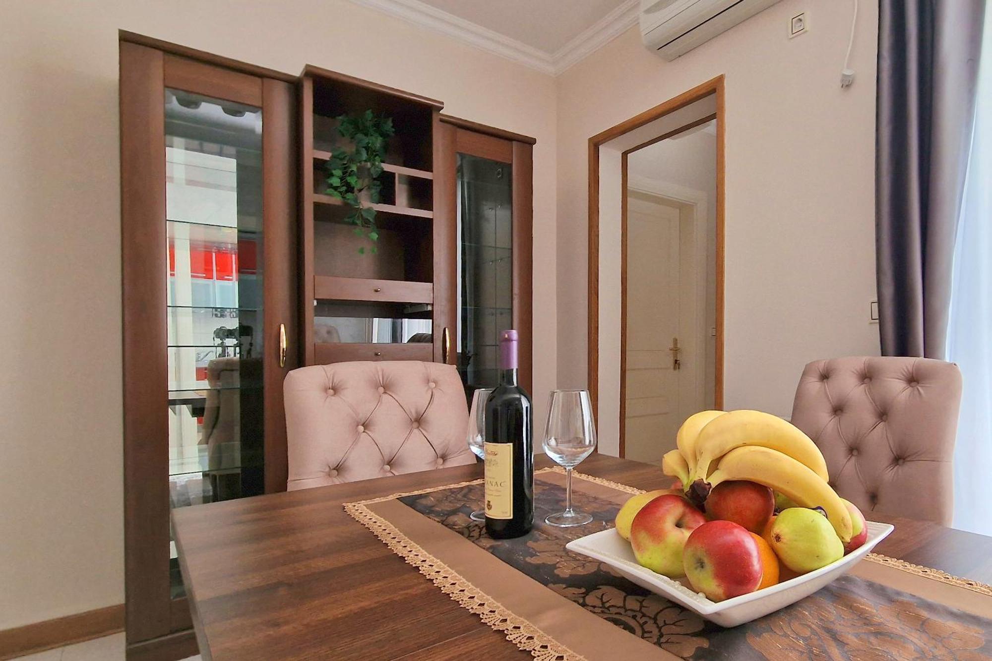 Montesan Luxury Apartment Beach Front Sveti Stefan Exteriér fotografie