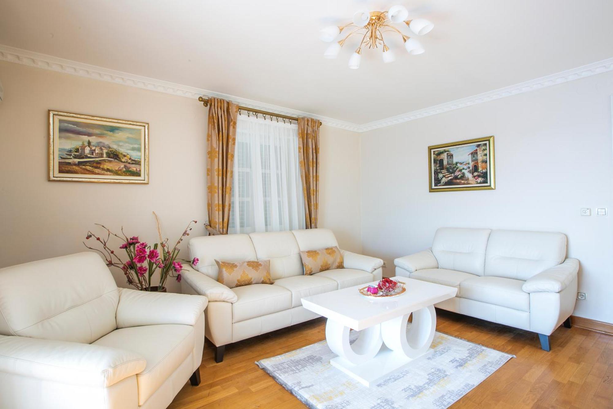 Montesan Luxury Apartment Beach Front Sveti Stefan Exteriér fotografie