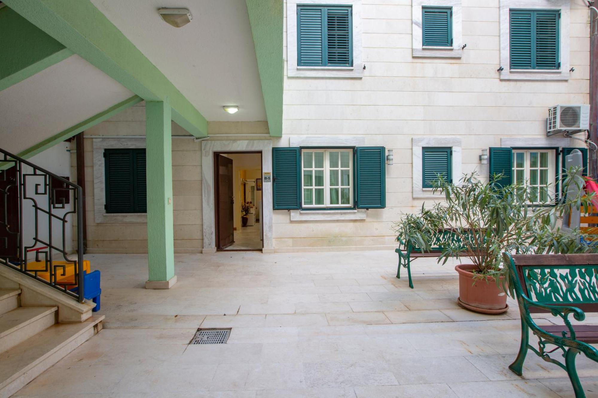 Montesan Luxury Apartment Beach Front Sveti Stefan Exteriér fotografie